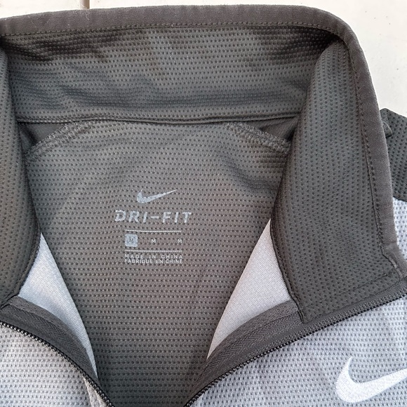 Nike Exercising Sweater - Picture 8 of 8